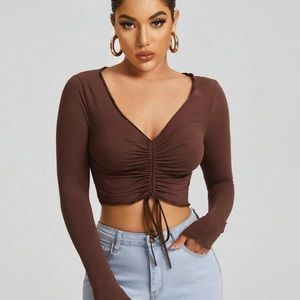 Lettuce trim drawstring ruched front crop tee